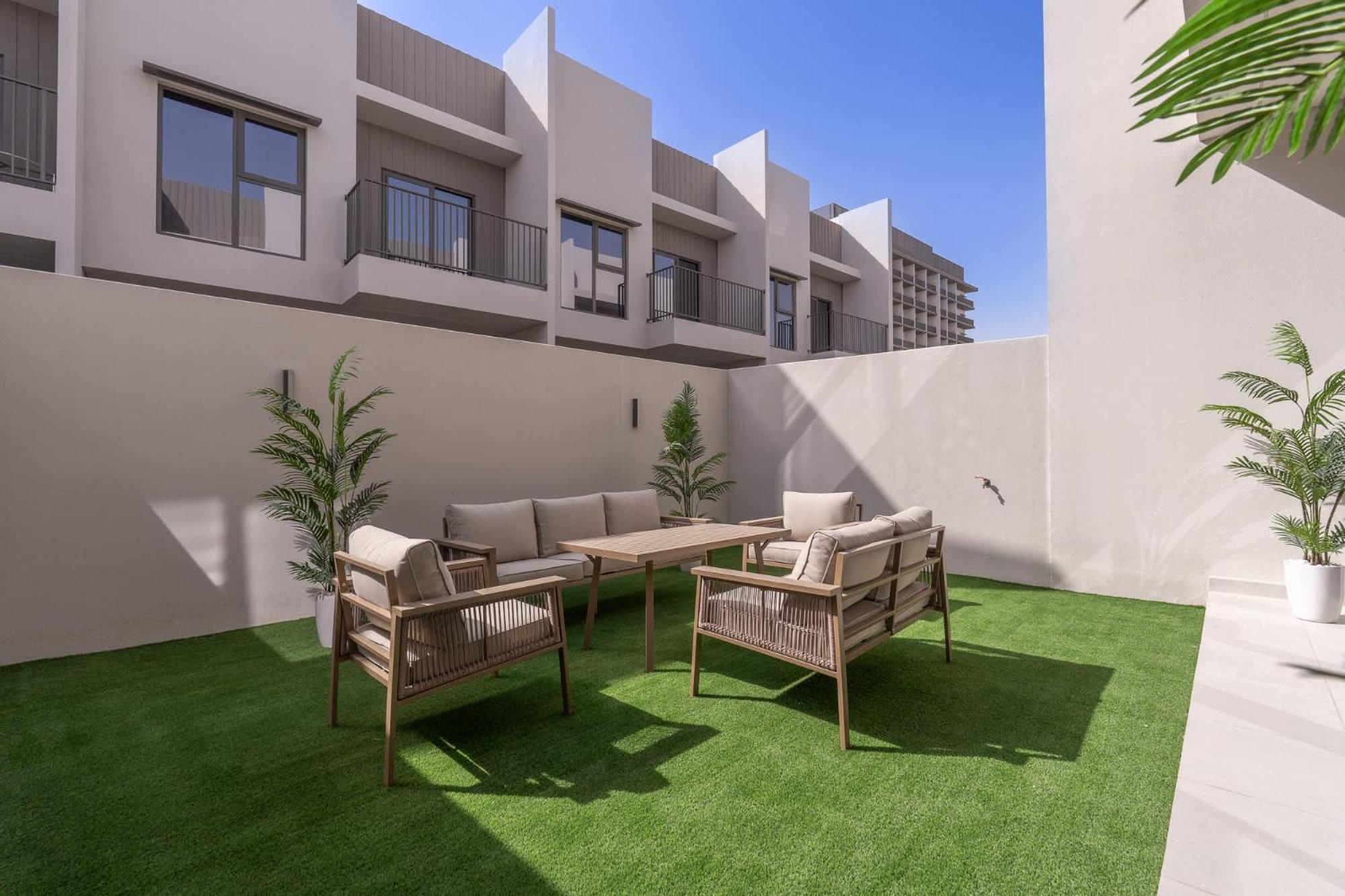 Villa Classy 4-bedroom With Spacious Balcony In Nad Al Sheba *