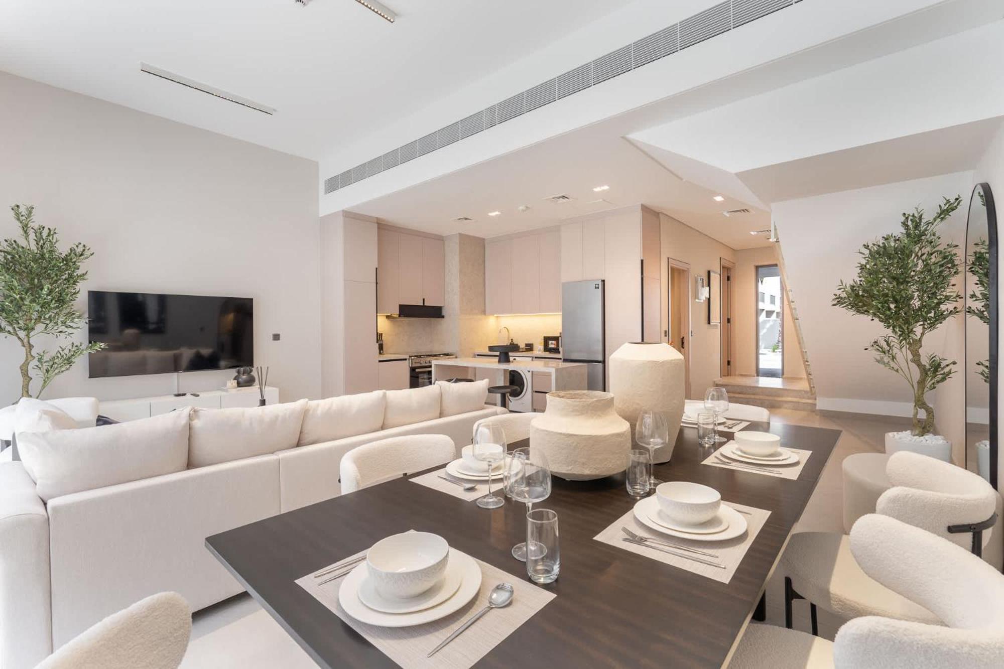 Classy 4-bedroom With Spacious Balcony In Nad Al Sheba Dubai