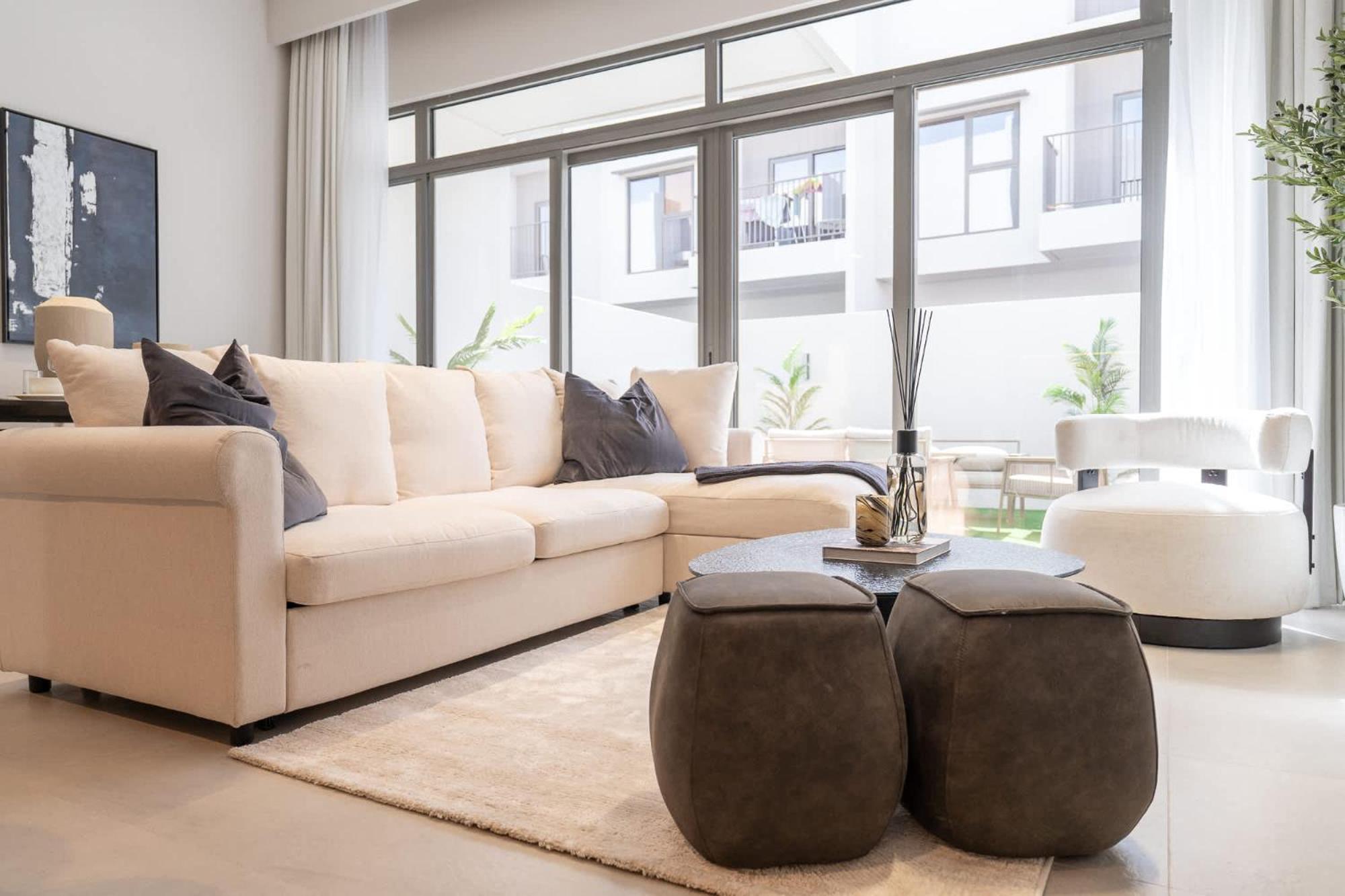 Classy 4-bedroom With Spacious Balcony In Nad Al Sheba Villa Dubai